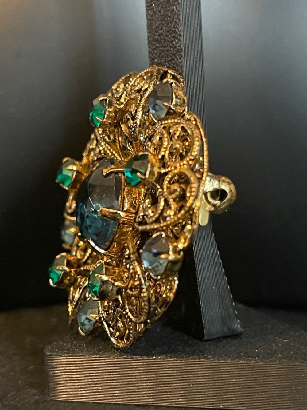 Antique Czechoslovakia Brass Filigree Green & Blue Glass Rhinestone Set - Picture 5 of 11